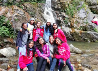 Women traveling together – Yuwa India